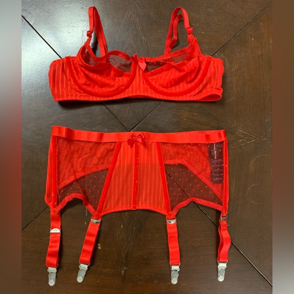 Red Bra and Garter Set L - Picture 1 of 5
